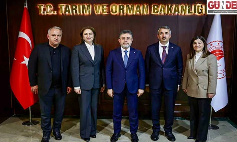 İba, 'Çiftçimizin taleplerini sürekli iletiyor, konuların yakından takipçisi oluyoruz'