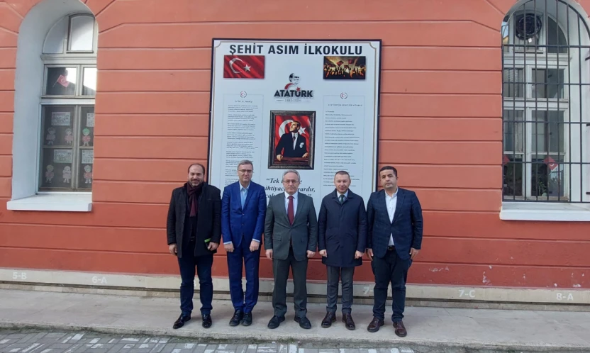 İl Millî Eğitim Müdürü Alireisoğlu Şehit Asım İlkokulu'nda incelemelerde bulundu