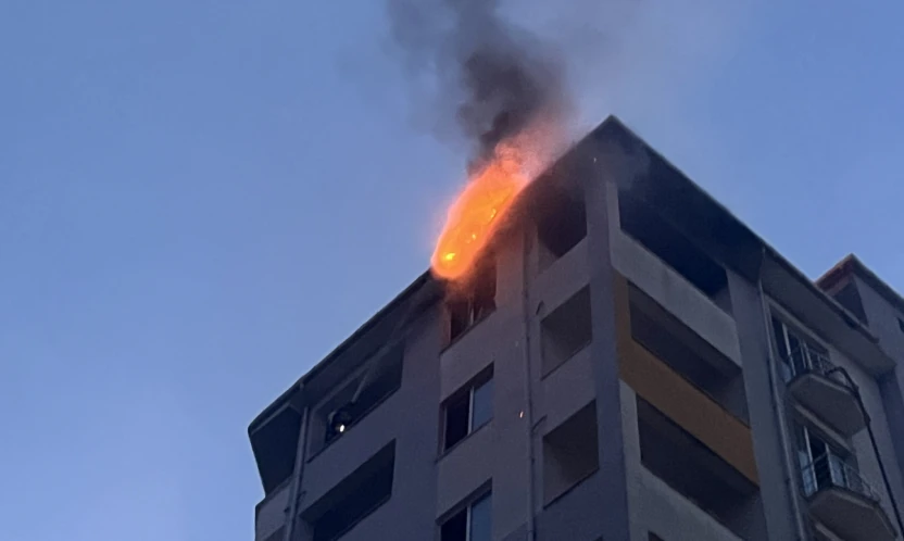 İnşaatta çıkan yangın vatandaşı tedirgin etti