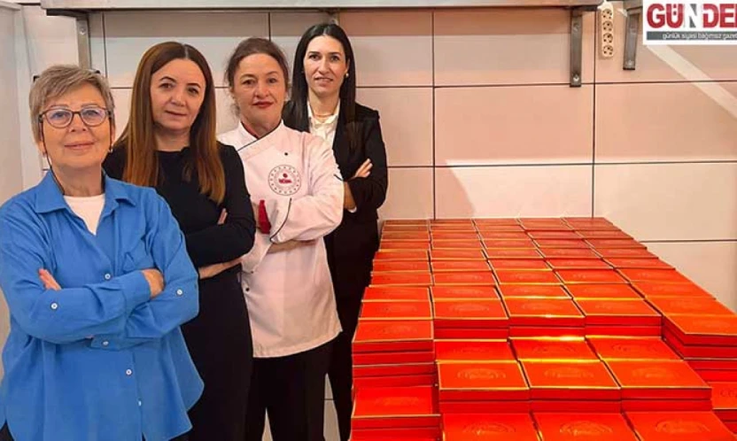 İpsalalı kadınların hazırladığı çikolatalar öğretmenlere hediye edildi