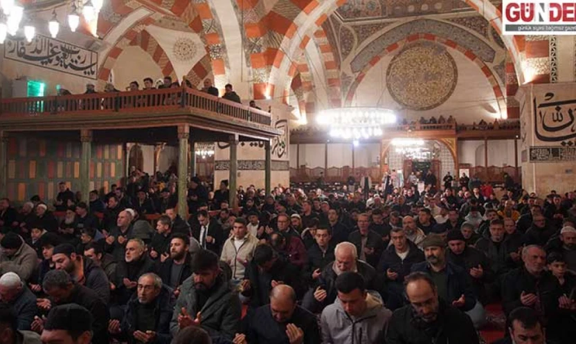 Kandil gecesinde Edirneliler camilerde buluştu