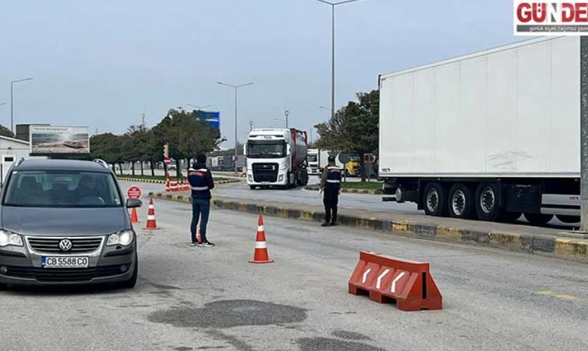 Kapıkule Jandarma ekipleri denetimlerini sürdürüyor