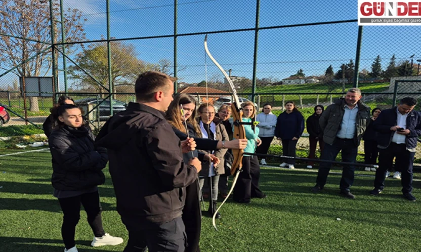 Lalapaşa'da öğrenciler geleneksel okçulukla tanıştı