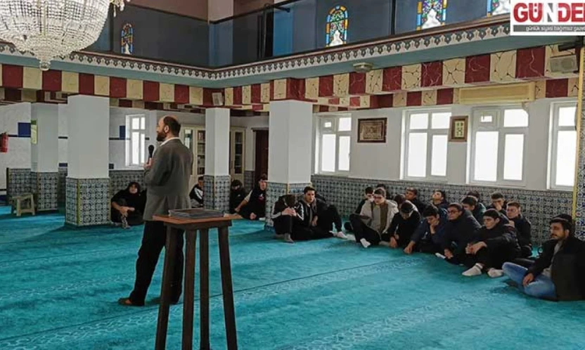 Lise öğrencilerinden, Lala Şahin Paşa Camisi'ne ziyaret