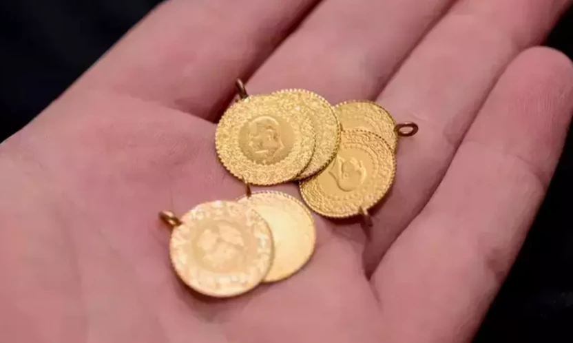 Oğlunun kız arkadaşından şikayetçi oldu