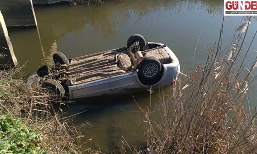 Sulama kanalına devrilen otomobilin sürücüsü hayatını kaybetti
