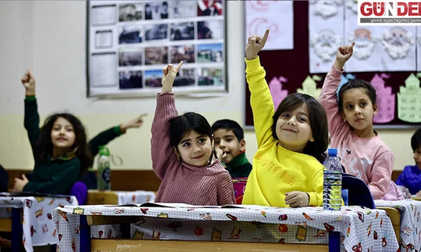 Tatil sona erdi, öğrenciler yeniden ders başı yaptı