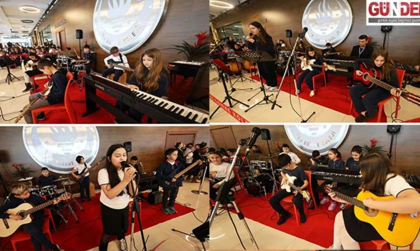 TED Edirne Koleji Ortaokul öğrencilerinden koridor konseri