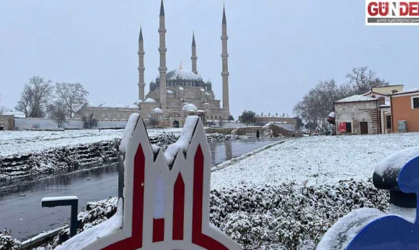 Trakya'da kar yağışı etkili oluyor