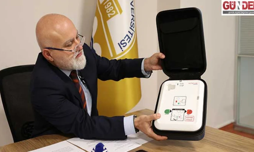 Trakya Üniversitesi'nde 11 noktaya ani kalp durmalarına karşı OED cihazları yerleştirildi