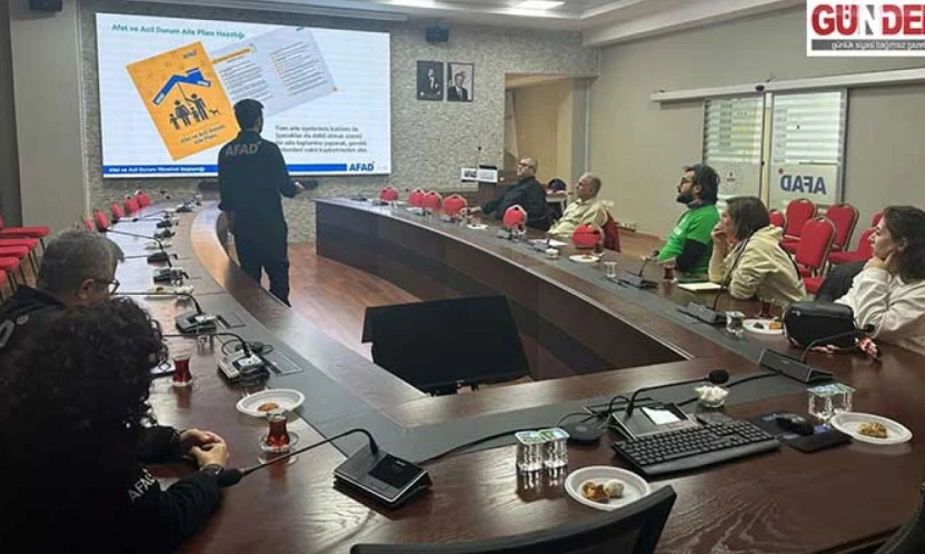 Turist rehberlerine afet bilinci kazandırıldı