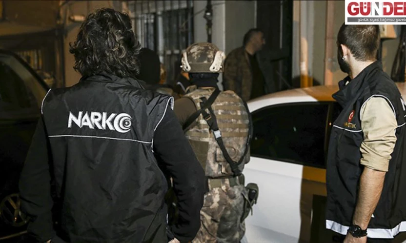 Uyuşturucuyla yakalanan 2 şüpheli gözaltına alındı