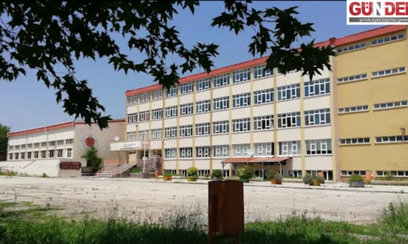 Vali Sezer, Yıldırım Beyazıt Anadolu Lisesinin yıkılacağını duyurdu