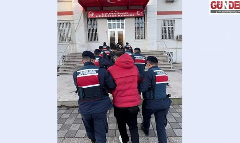 Yurt dışına kaçmaya çalışırken yakalanan 5 şüpheli tutuklandı